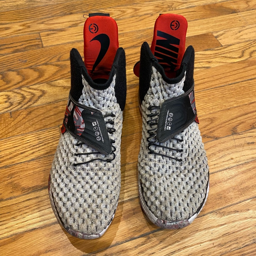 Nike Air Zoom Universe size 9.5 men’s